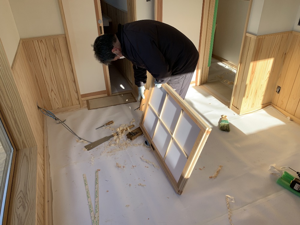 建具の吊り込み工事