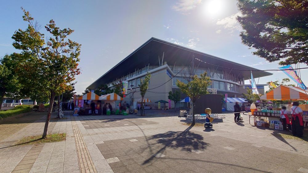 ウイングハット