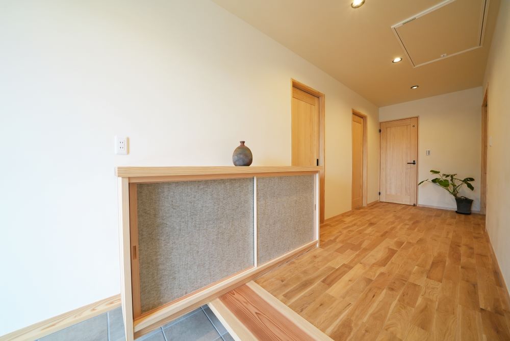 千葉県野田市 平屋の自然素材注文住宅 完成見学会 2WAYの玄関