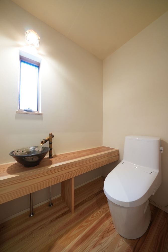 手作り益子焼ボウルを使ったトイレ手洗い