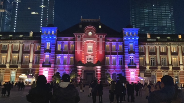 東京駅のライトアップ