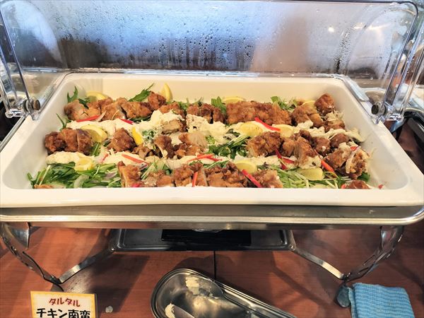 ビュッフェ料理