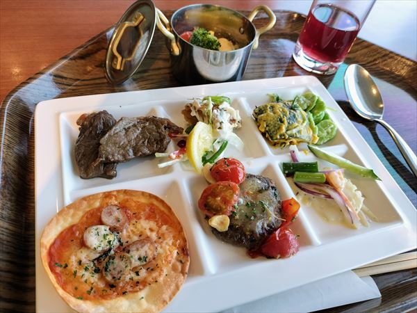 ビュッフェランチ