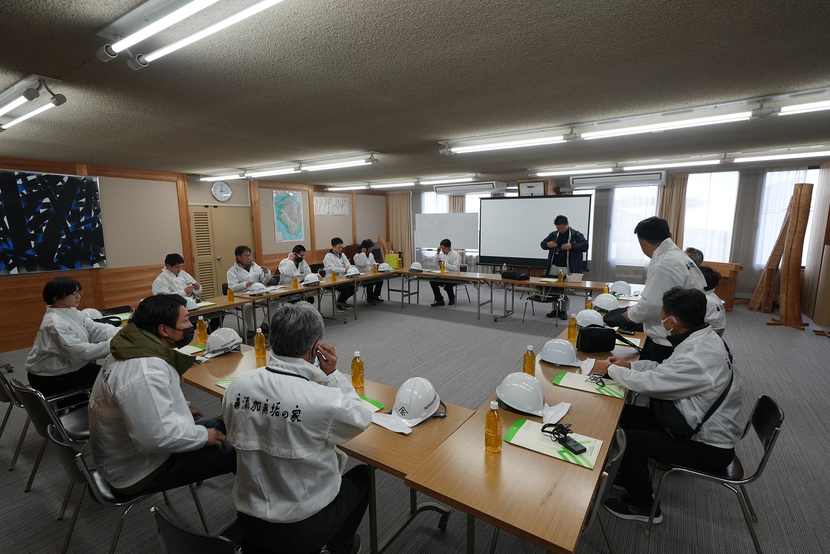 山長商店の本社会議室