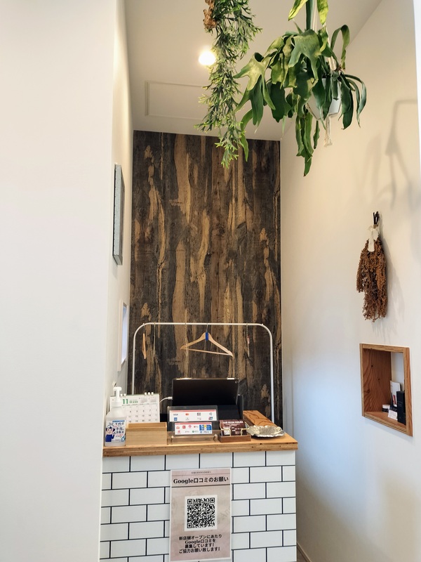 新築の理容室受付