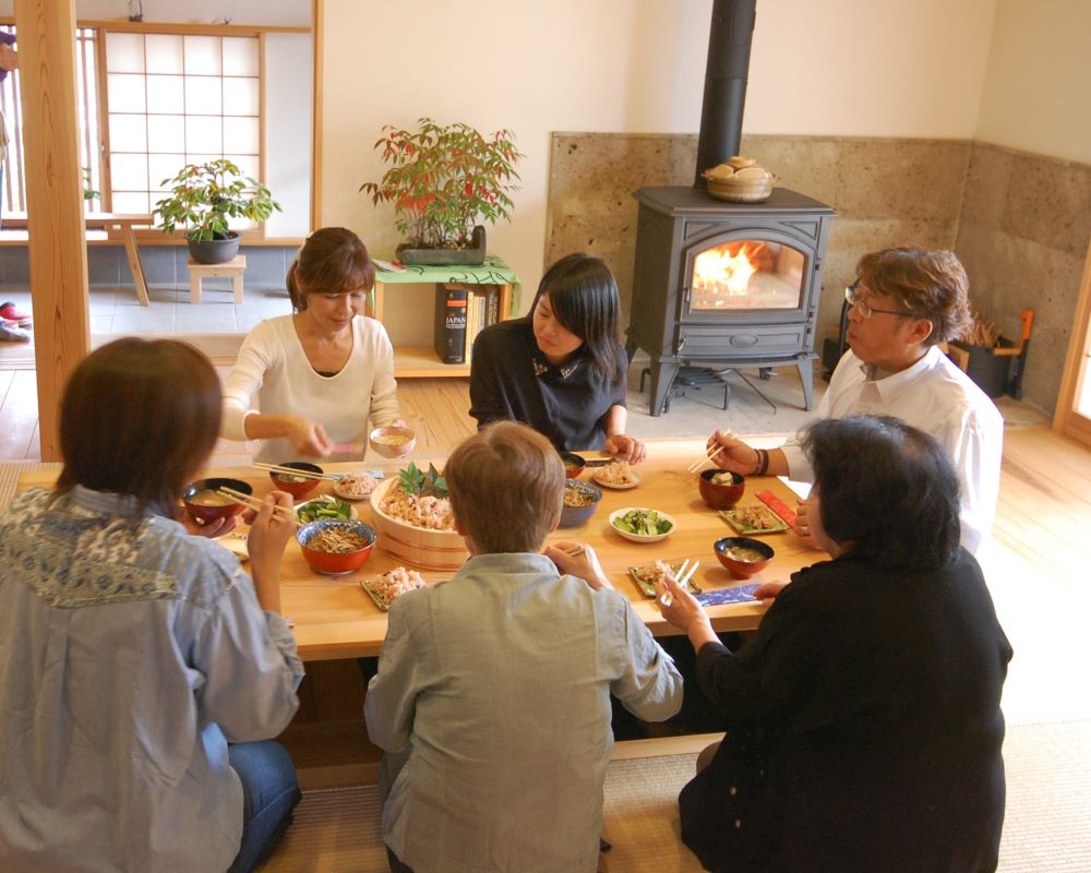 薪ストーブと団欒