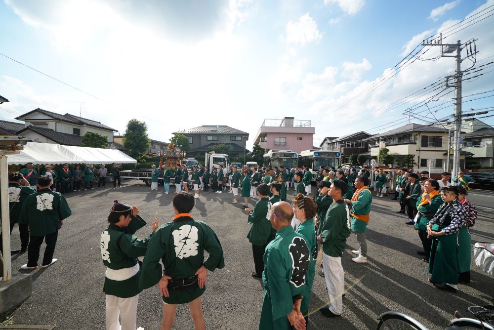 内牧地区の神輿出発前