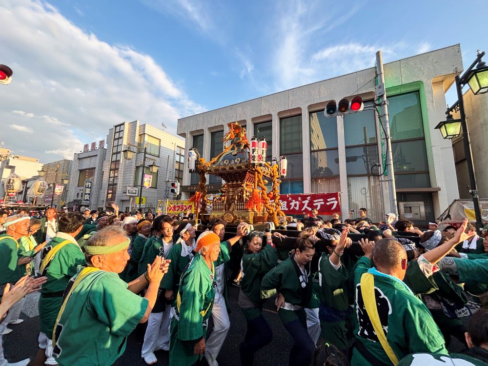 春日部神輿パレードの様子