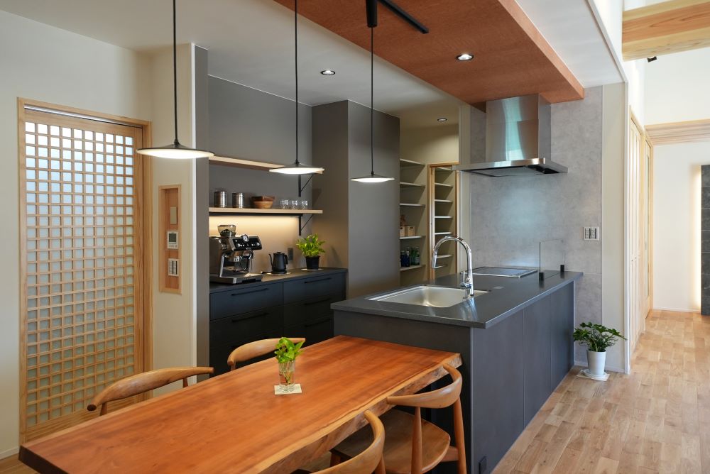 モダンなデザインのキッチン