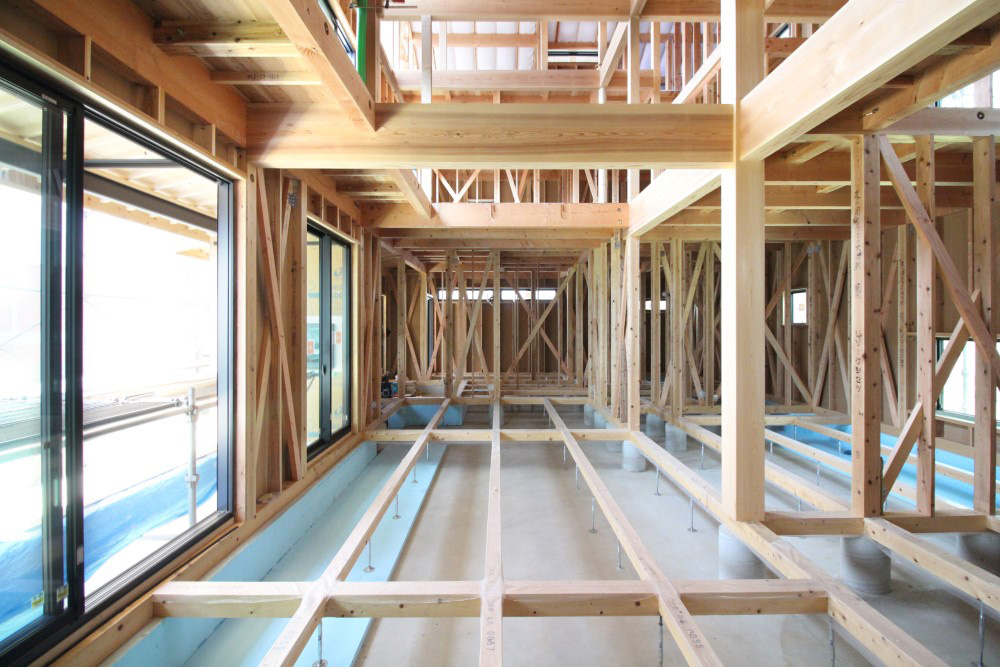 建築中の現場