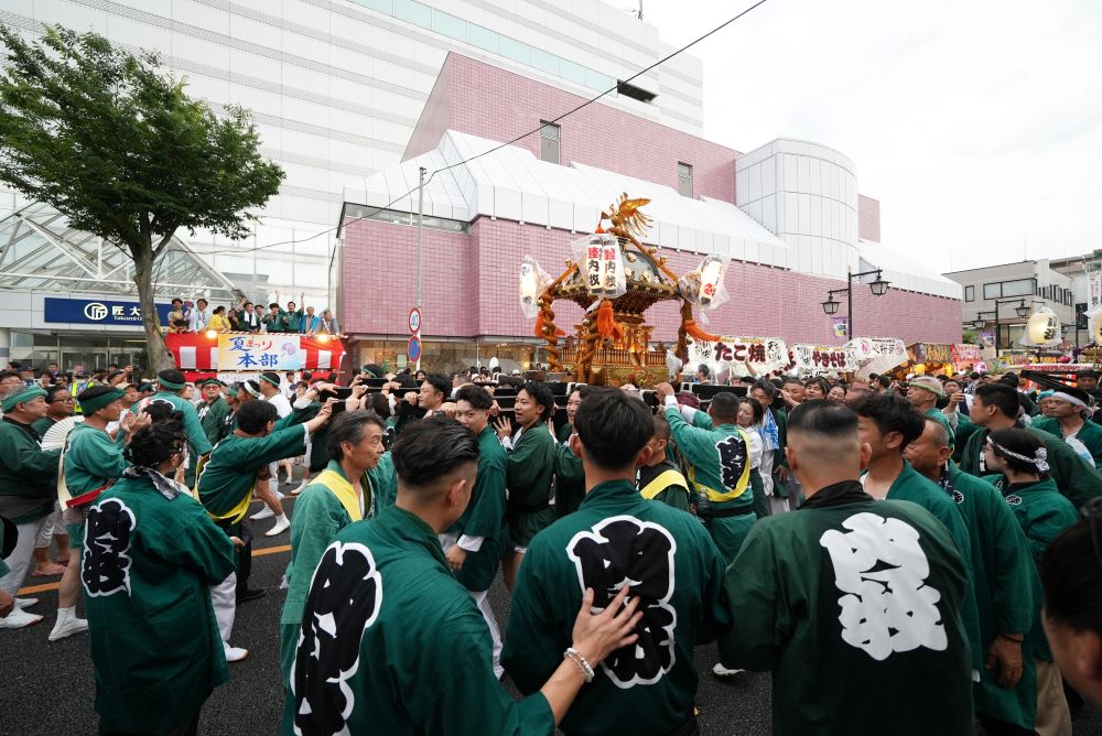 春日部神輿パレードの様子