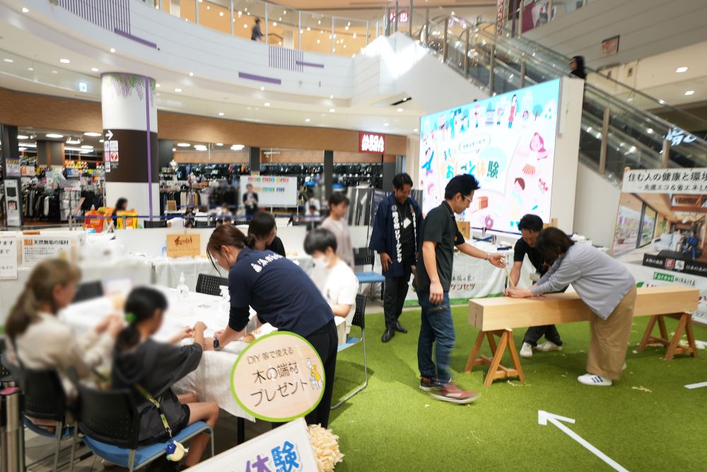 春日部イオンイベントにかんな削り体験で出展
