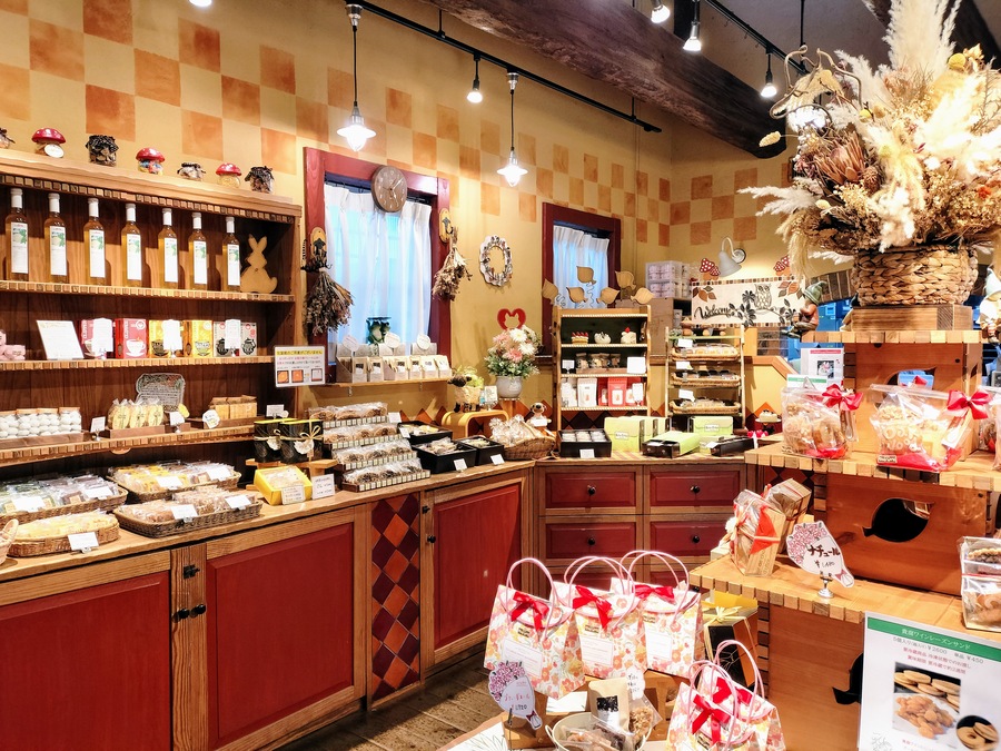 パティスリー店内